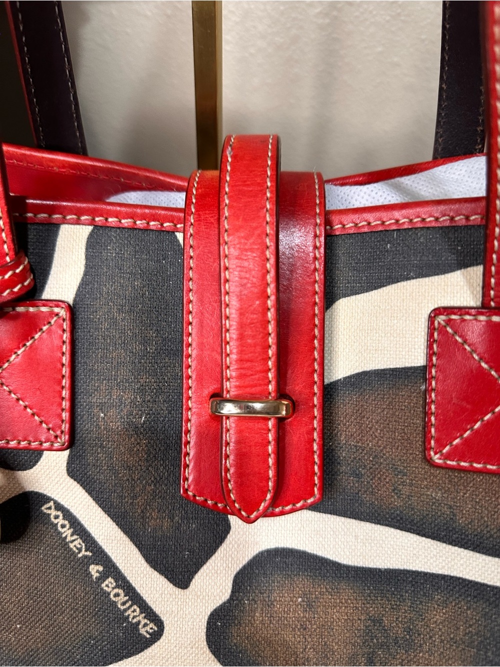 Dooney & Bourke Red-Trim Giraffe Print Canvas Tote Vintage - Picture 15 of 16